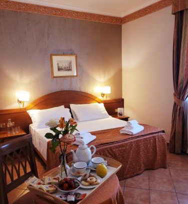Grottaferrata Hotel | Hotel Squarciarelli