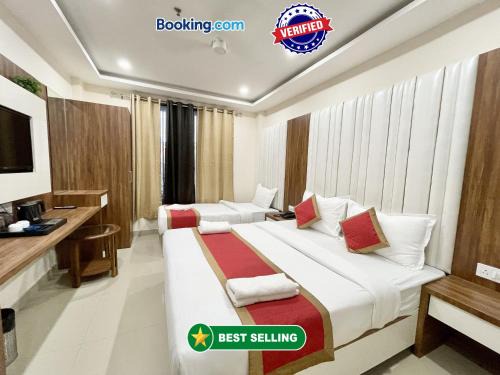 Varanasi Hotel | HOTEL SRK ! Varanasi ! fully-Air-Conditioned hotel at prime location with LIFT-wifi-Restaurant availability, near Kashi Vishwanath Temple, and Ganga ghat, Luxurious Rooms