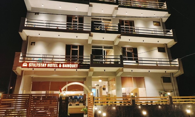 Greater Noida Hotel | Hotel Stiltstay