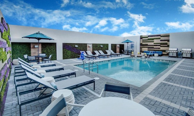 Flagami Hotel | Hotel-Style Stays for Families & Groups | Close to Miami Airport 2 Units | Kitch