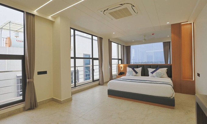 Somnath Hotel | HOTEL SUNSHINE INN