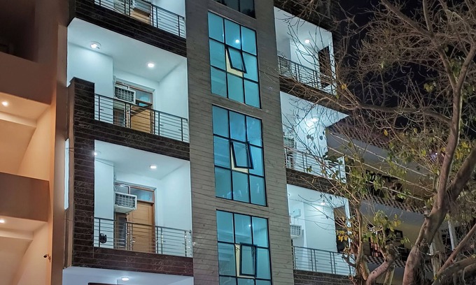 Sector 62 Hotel | Hotel Surya Palace