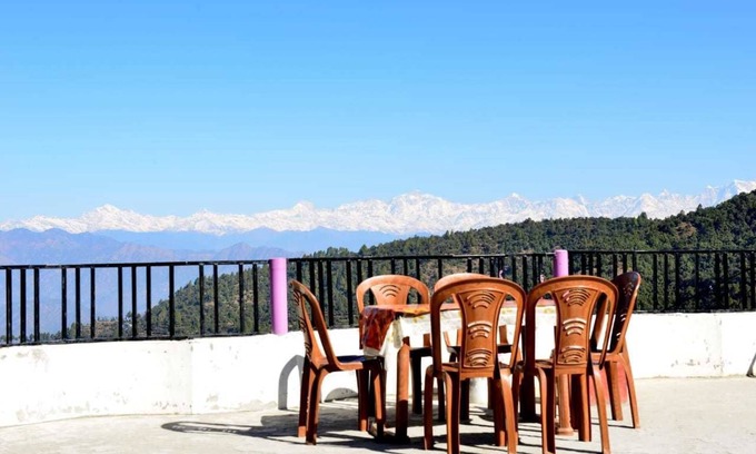 Khirsu Hotel | Hotel Taj Himalaya khirsu