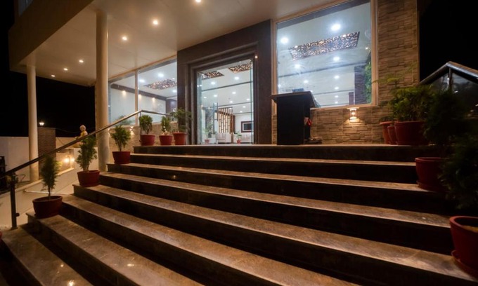 Varanasi Hotel | Hotel The Pearl