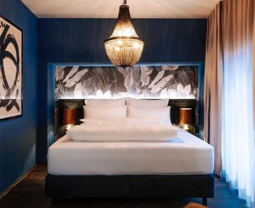 South West Hotel | Hotel The Precesion Suite Near IGI Airport