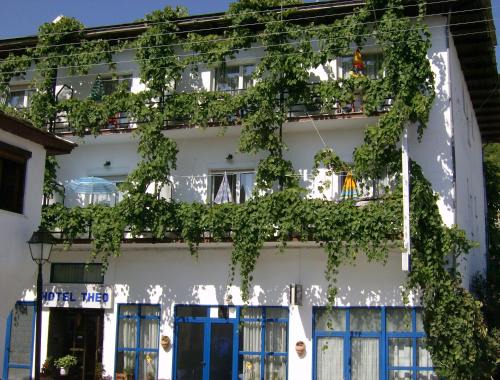 Panagia Apartment | Hotel Theo