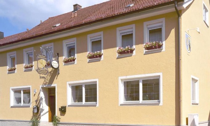 Donauwoerth Hotel | Hotel u. Restaurant Goldener Greifen