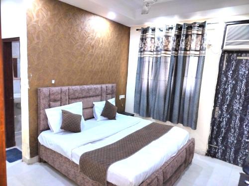 Delhi Bed & Breakfast | Hotel University stay' couple friendly
