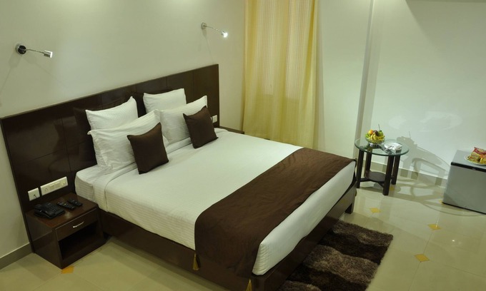 Adarsh Nagar Hotel | Hotel VB Heritage Heights
