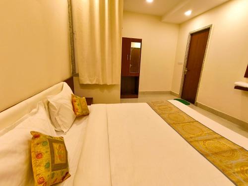 Gayariawas Hotel | Hotel Veer Palace near Udaipole Udaipur
