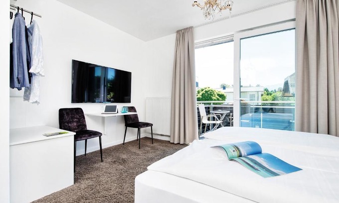 Velden am Worther See Hotel | Hotel Velden - 24 Checkin Zimmer im Zentrum