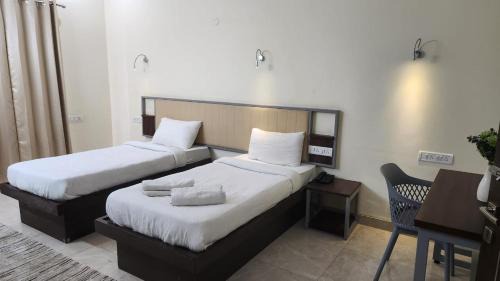 Sector 40 House | Hotel VH Residency
