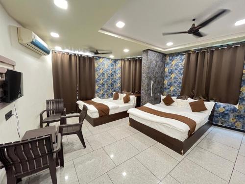 Nathdwara Hotel | Hotel Vijay shree I opposite shreenathji temple 100mtr away 966o9o1oo6