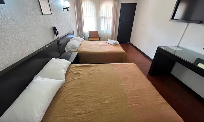 Morelia House | Hotel Villa Capri, 2 camas dobles 4 Huéspedes