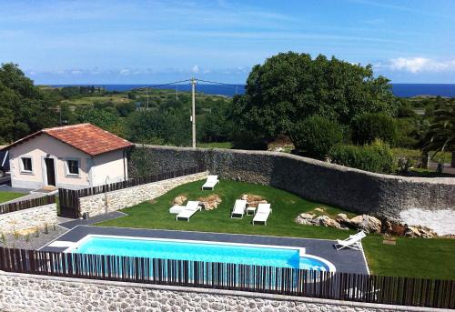 Naves Hotel | Hotel Villa Marrón