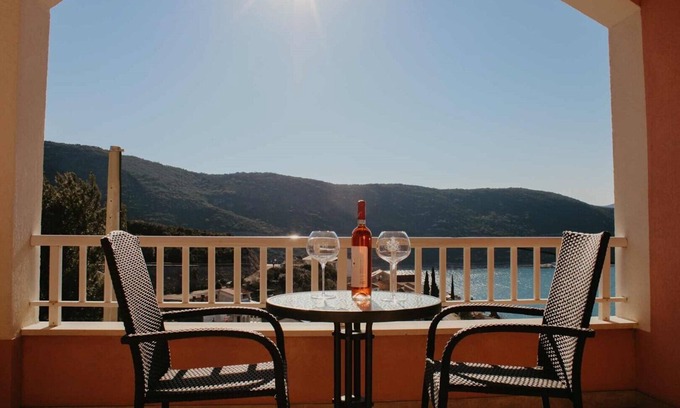 Neum Apartment | Hotel Villa Matić/Dbl B&B with Sea View