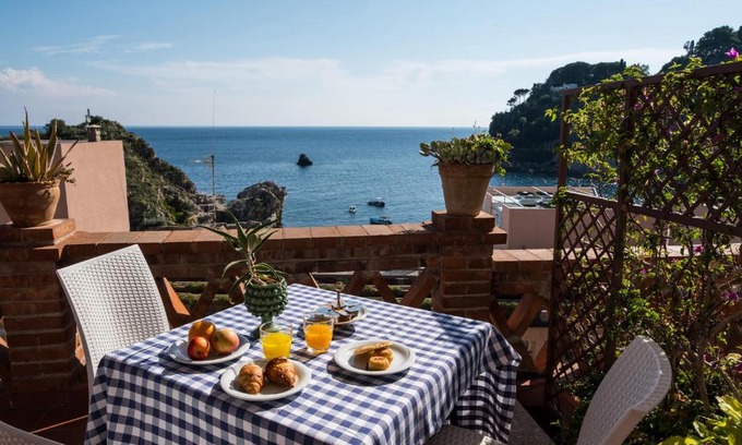 Mazzaro Hotel | Hotel Villino Gallodoro