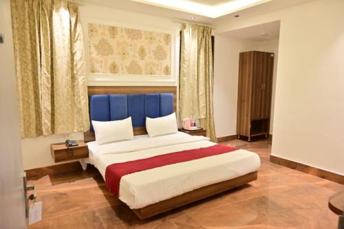 Gurugram House | Hotel Wedlock Grand Suites Gurgaon