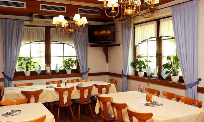 Rheinhausen Hotel | Hotel Werneths Landgasthof Hirschen