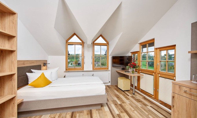 Flein Hotel | Hotel Wo Der Hahn Kräht
