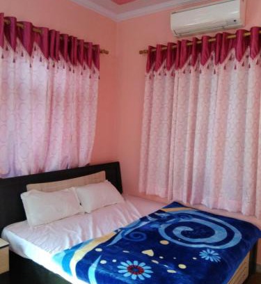 Amer Fort Road Hotel | Hotel zamarrud palace
