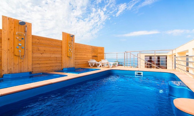 Golubye Dali Hotel | Hotel Zara