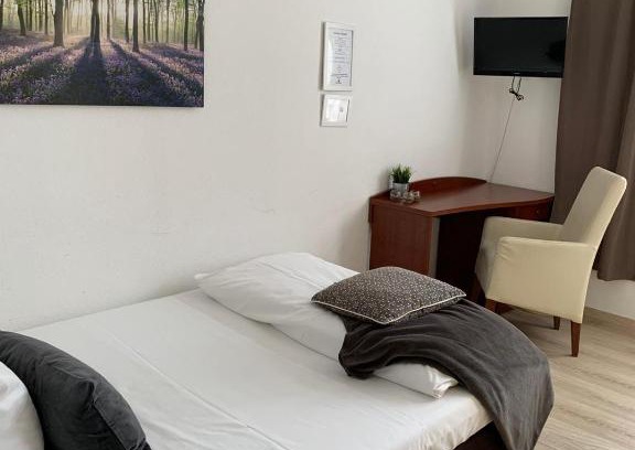 Bad Homburg v.d. Hoehe Hotel | Hotel zum Adler