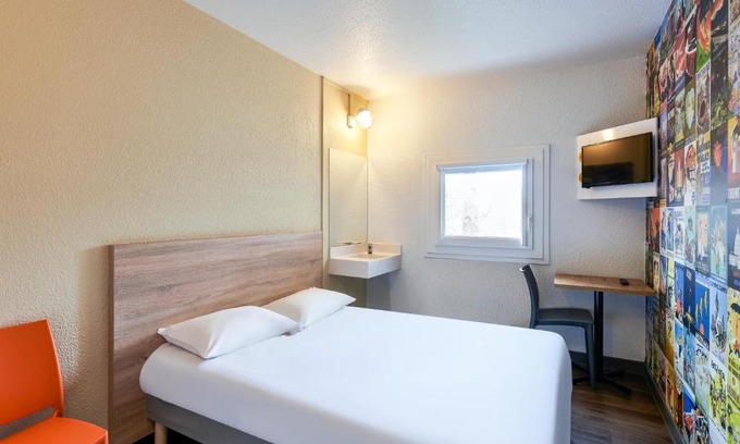 Le Coudray Hotel | hotelF1 Chartres