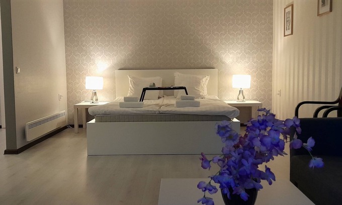 Karhula Hotel | Hotelli Leikari