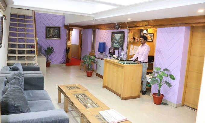 Connaught Place Hotel | HOTELS DAFFODILS