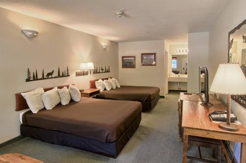 Bellaire Hotel | Hotels in Bellaire, MI, USA
