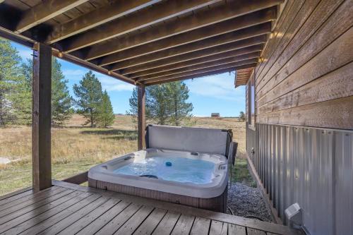 Island Park House | Hottub Mountain Views Atv Trails Trailer Parking