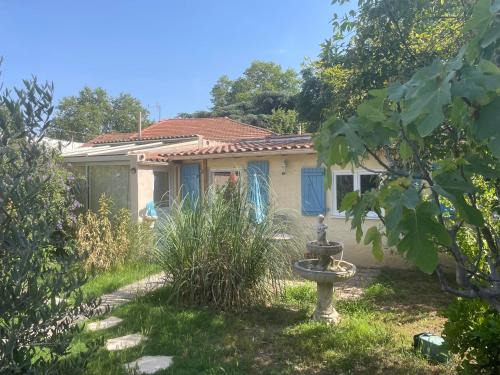 Route de Beaucaire House | Houdarling Chalet et spa hammam jacuzzi et sauna