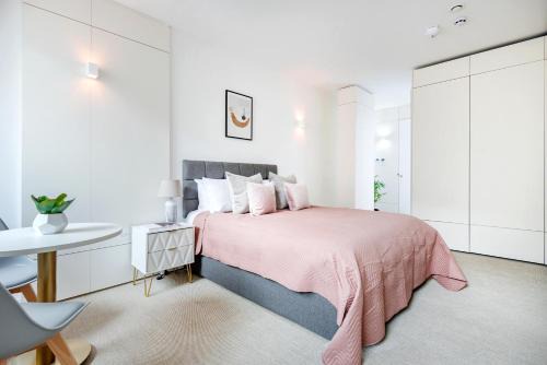 London Borough of Hounslow Apartment | Hounslow Central Studio Aparments