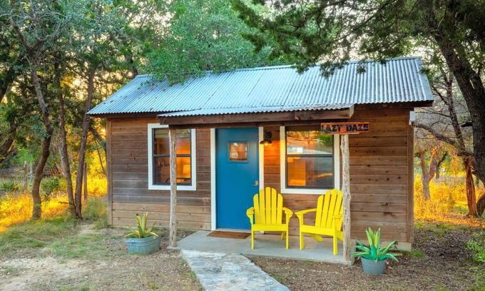 Johnson City House | House ∙ 1 bedroom ∙ 2 guests