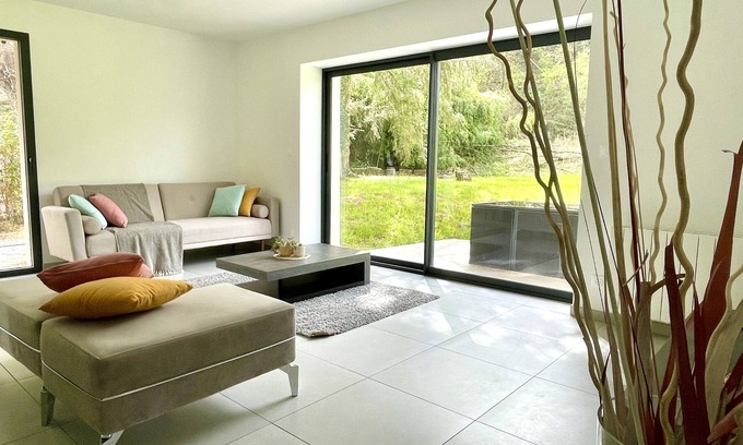 Orlienas House | House 10pers of 132m2, 15mn from Lyon/20mn Eurexpo