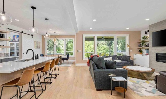 Rock Creek House | House ∙ 14 guests