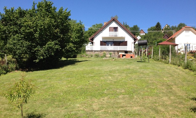 Orfu House | House (140m2, 3 large bedrooms), garden (800m2) fenced, great