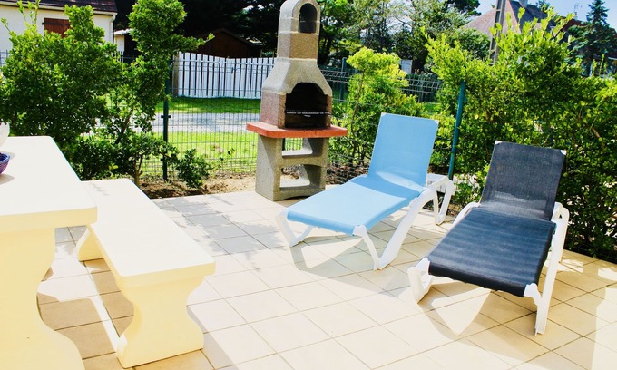 Barneville-Carteret House | House 150 meters From the BEACH, electricity, water, free WIFI, private Parking