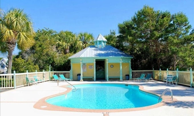 Dune Allen Beach House | House ∙ 2 bedrooms ∙ 6 guests