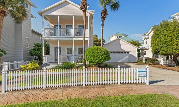 Crystal Shores House | House ∙ 3 bedrooms ∙ 10 guests
