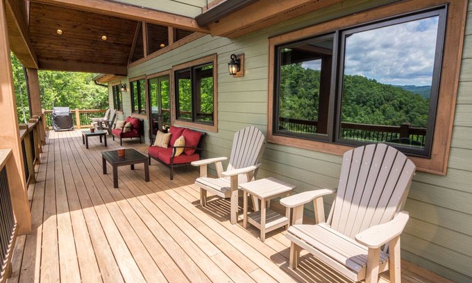 Lenoir House | House ∙ 3 bedrooms ∙ 11 guests