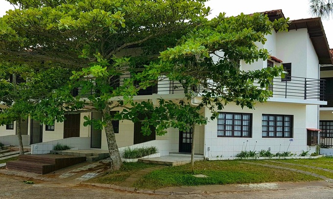 Garopaba House | House 3 Bedrooms, 2 Bathrooms 100 m. from the sea - Split Air - Internet WI-FI