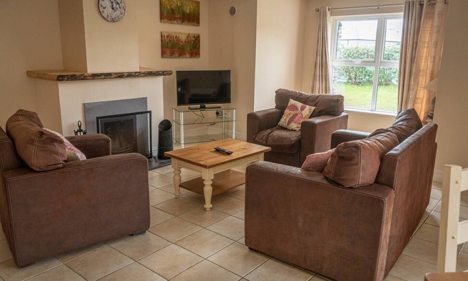 Dingle House | House 3 Dingle Manor Remarkable 3-Bed House