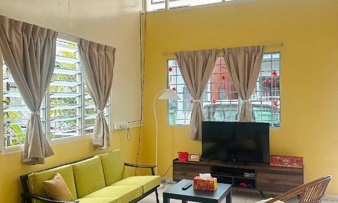 Kampung Chamang House | House ∙ 4 bedrooms ∙ 8 guests