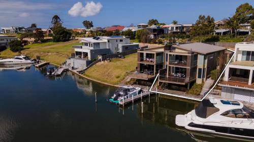 Paynesville House | House ∙ 4 bedrooms ∙ 11 guests