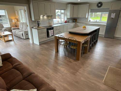 Gort House | House ∙ 4 bedrooms ∙ 8 guests
