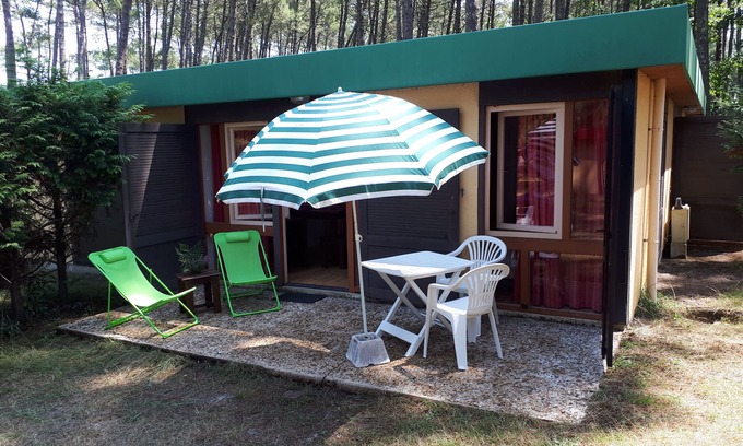 Leon House | House, 4 people, swimming pool 3 pools, Leon village under the pines