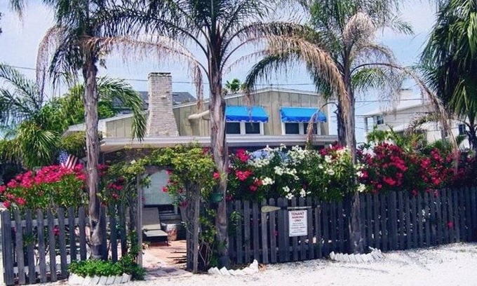 Indian Rocks Beach House | House ∙ 4 bedrooms ∙ 8 guests