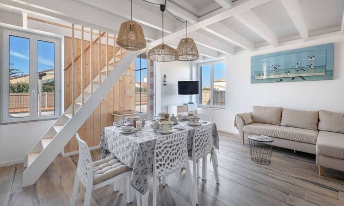 La Plaine-sur-Mer Ski Chalet | House 50m from sea – 4 adults/2 children